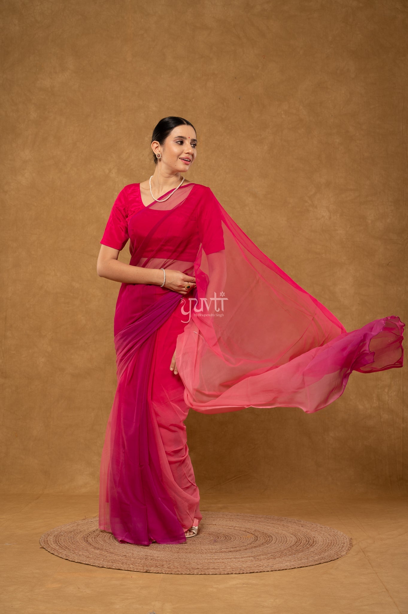 Wine Gajri Peach Shaded Pure Georgette Hand-Dye Saree
