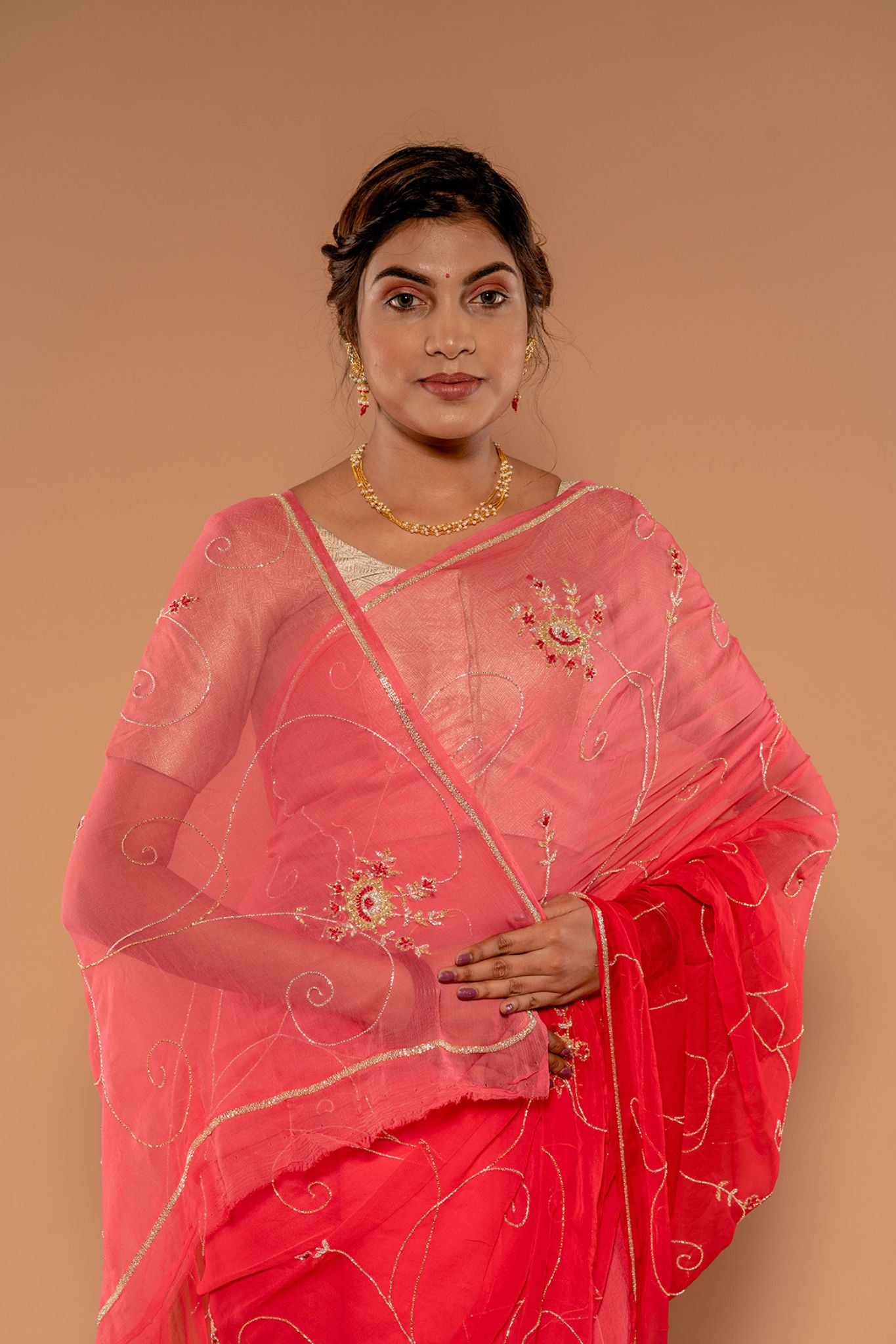 Gajri Shaded Viscose Chiffon Kardana jaal Handwork Saree