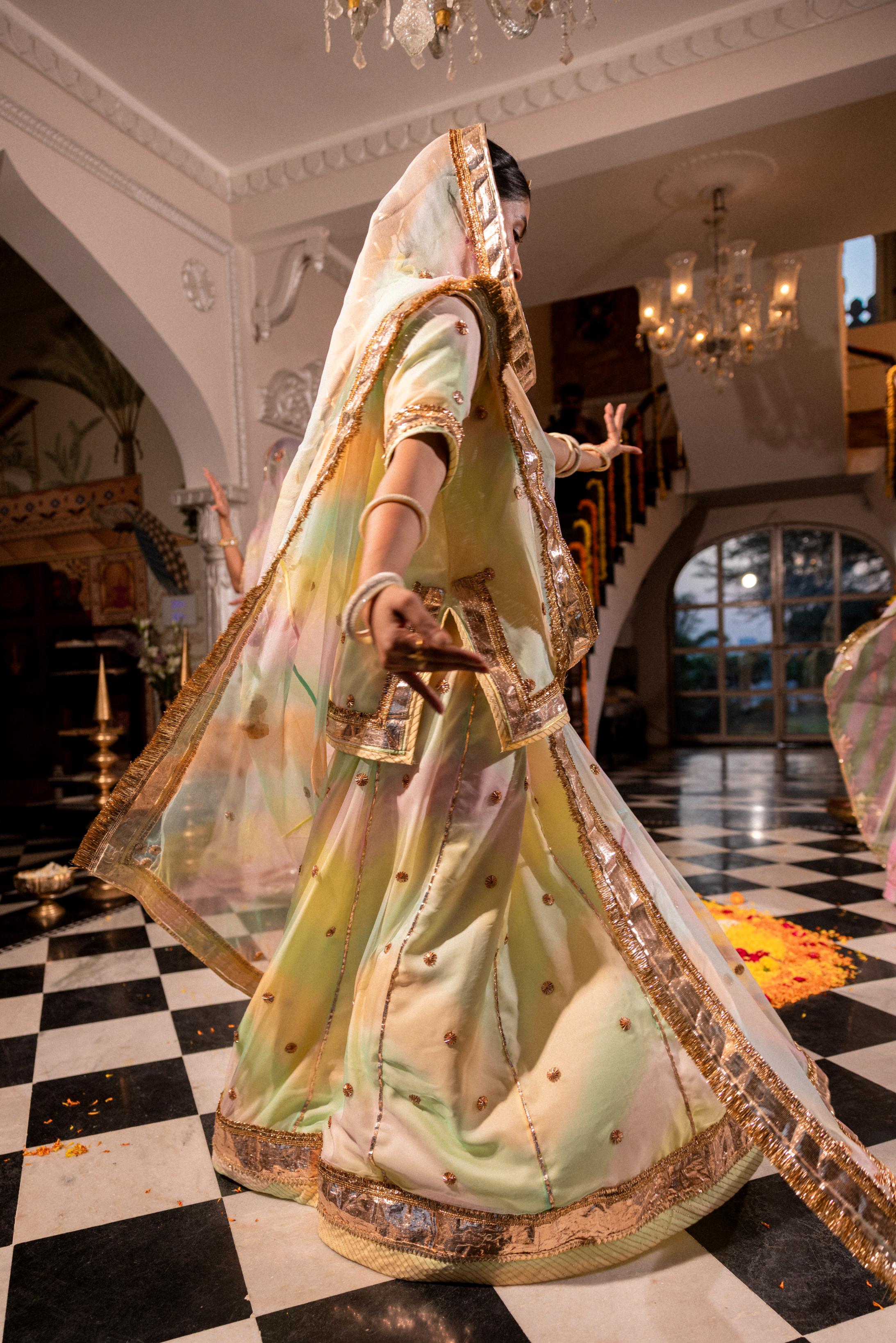 Samundar Leher 21 grms Pure Georgette Copper Laffi Dhora Ginni Phool Handwork   Poshak (Unstitched)