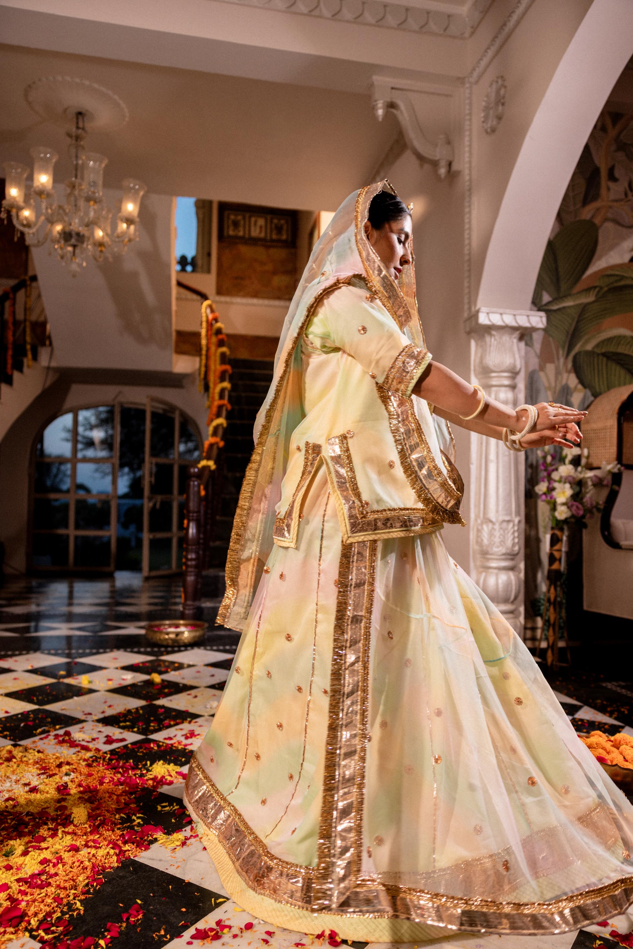 Samundar Leher 21 grms Pure Georgette Copper Laffi Dhora Ginni Phool Handwork   Poshak (Unstitched)