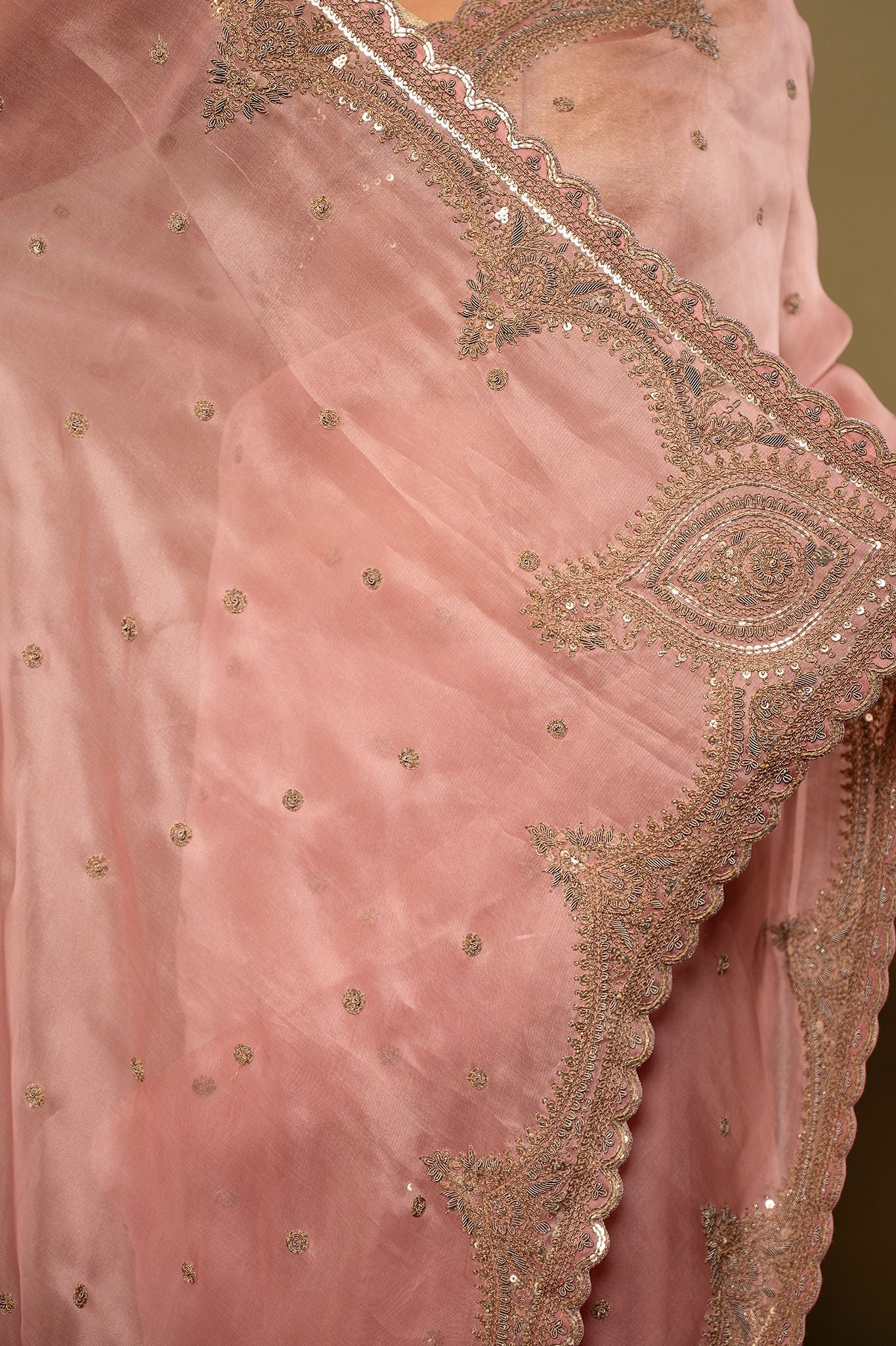 mate pink pure organza Dapka Marodi Border Butti  handwork saree