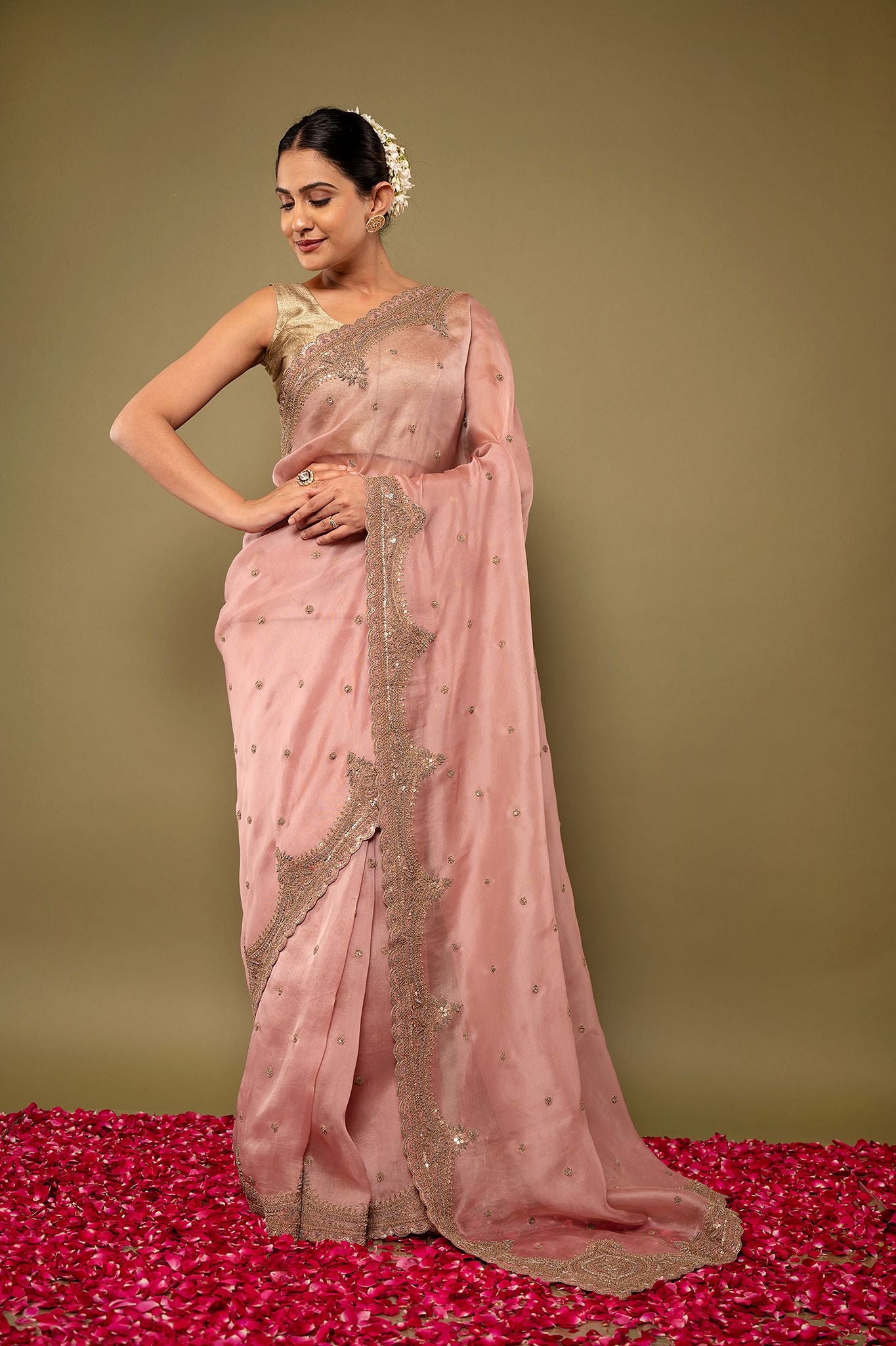 mate pink pure organza Dapka Marodi Border Butti  handwork saree