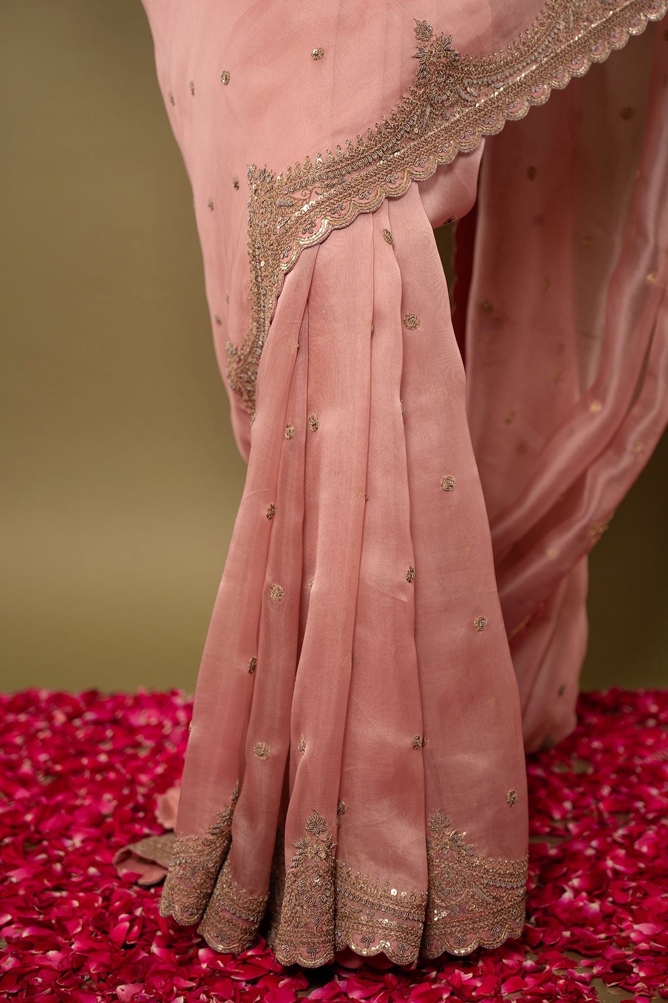 mate pink pure organza Dapka Marodi Border Butti  handwork saree