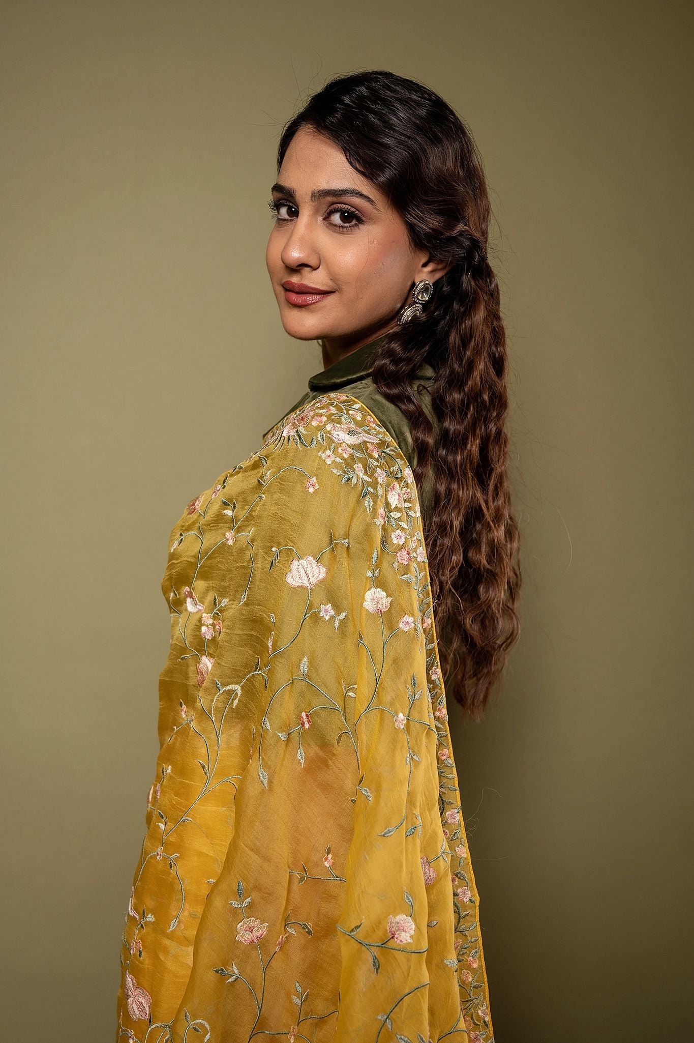 Yellow  Organza  resham border jaal handwork saree