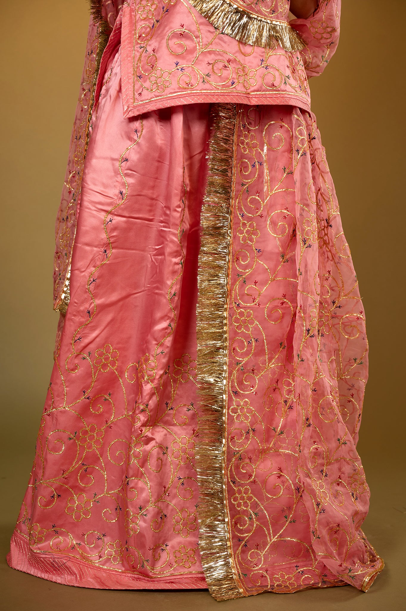 Pink Gajri Pure Silk Satin Real Silver Sikhiya Handwork Rajputi Poshak  with Pure odhna