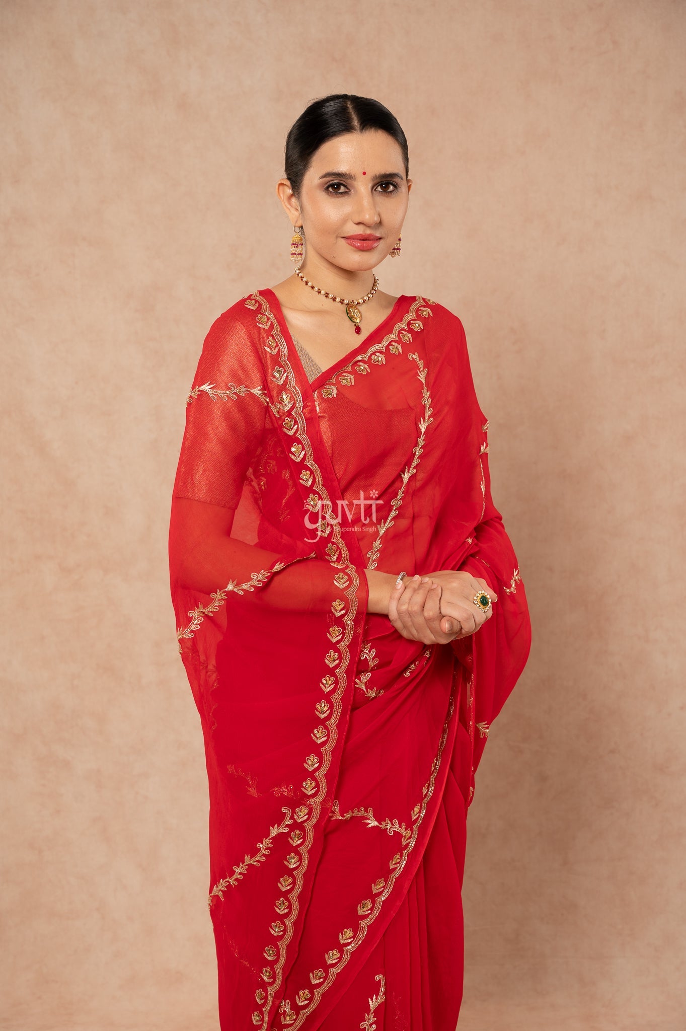 Red  Viscose Chiffon Aari Kardana Border Chaadi  Handwork  Saree  with Blouse
