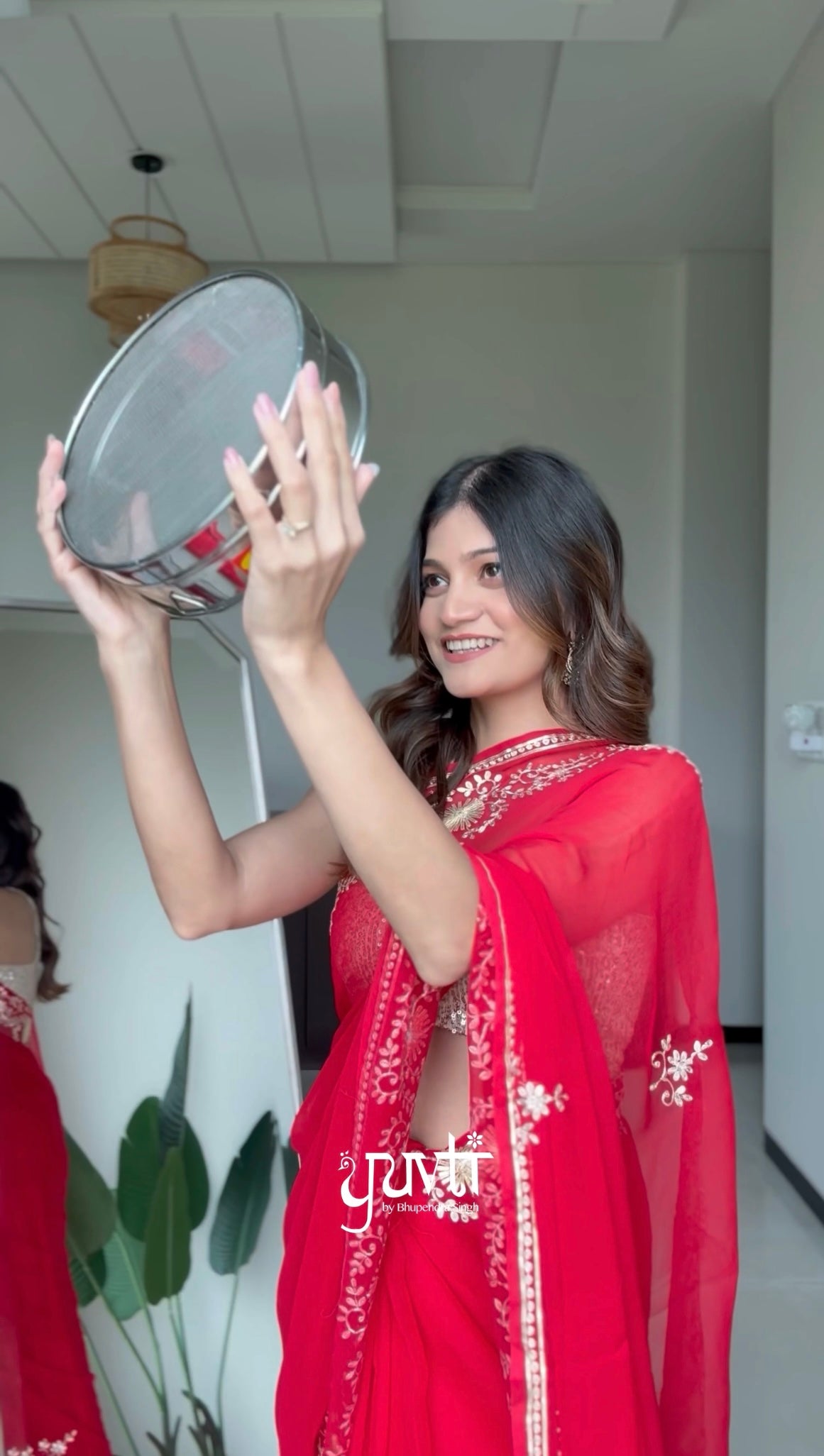 Red Colour Viscose Chiffon Sikhiya Butta Border Work saree